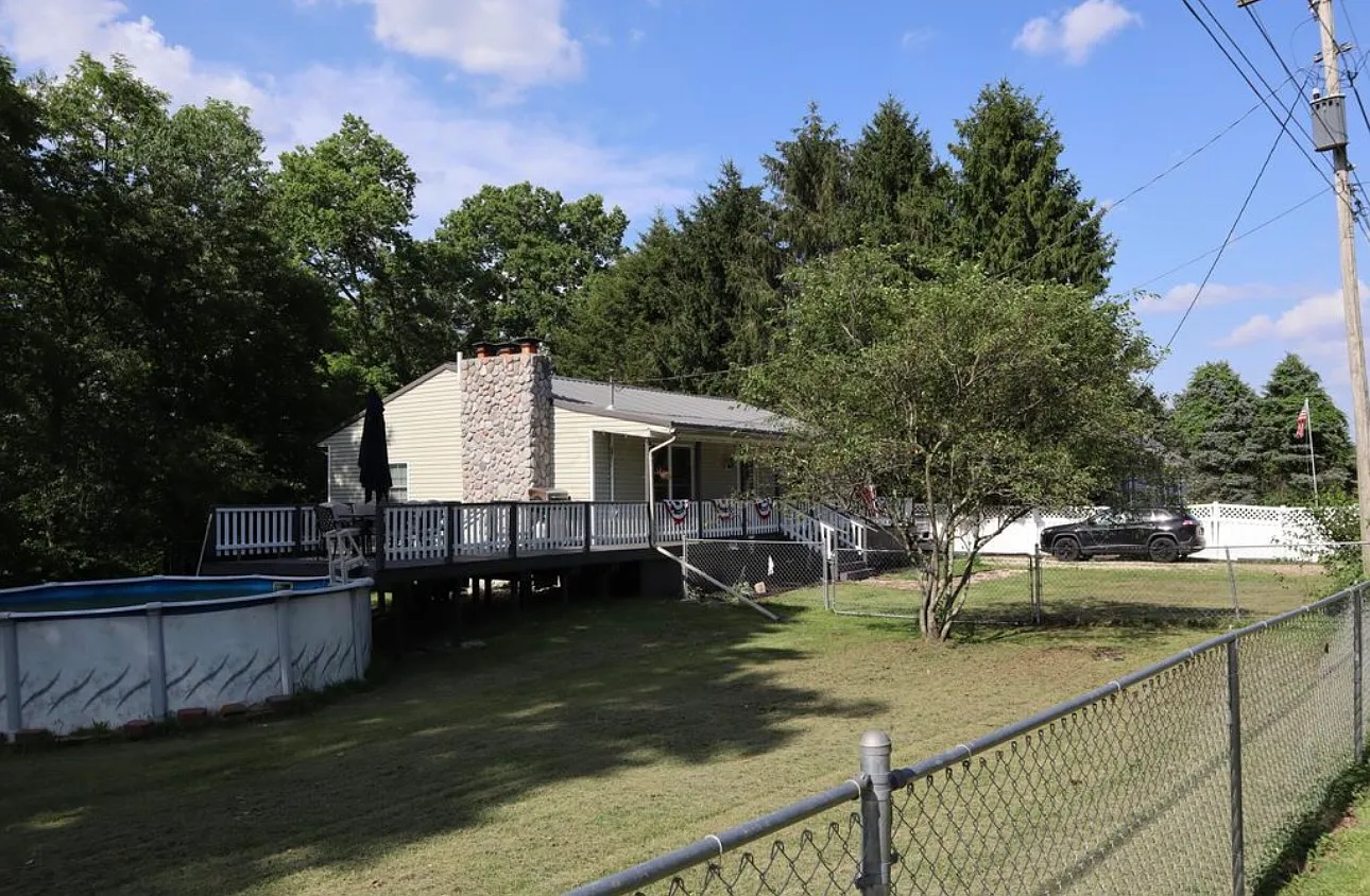 1720 Homer Rd NW — Photo 3