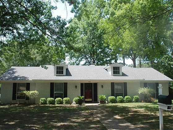 1st image of 1416 Bowie Cir