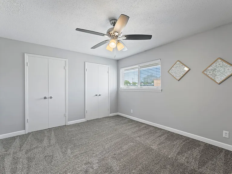 Beautiful Apartments in the heart of Brookside — Photo 26