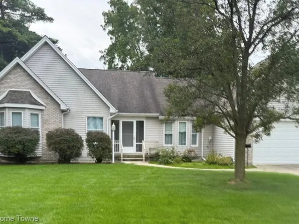 623 Saint Andrews, Saint Clair, MI 48079