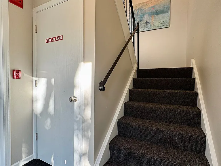 Renovated Apartment With In-Unit Washer-Dryer & Garage Parking! — Photo 17
