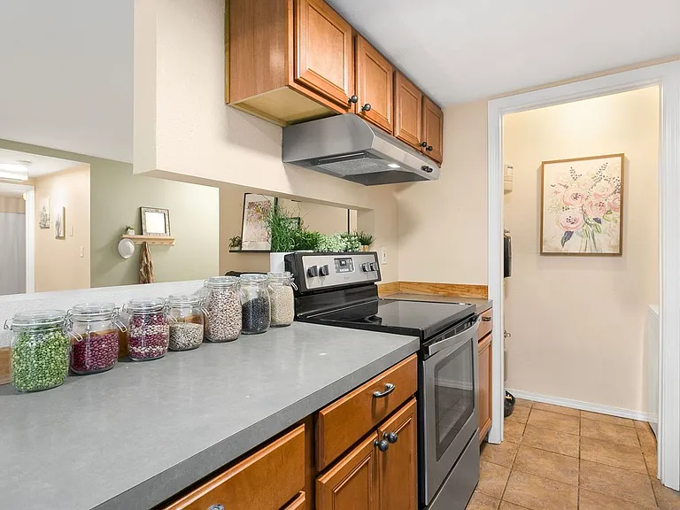 226 Broadway #22 — Photo 7