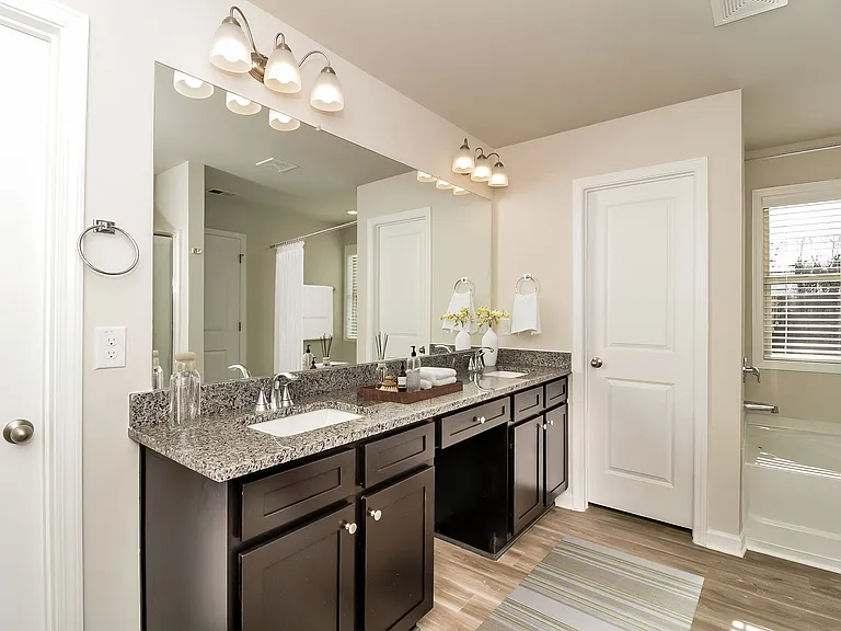Summerwell Cedarcrest — Photo 44