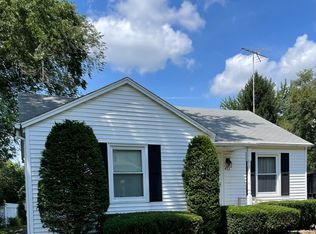 433 S Madison St, Oswego, IL 60543