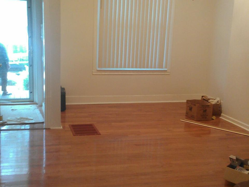Entrance to 1st floor