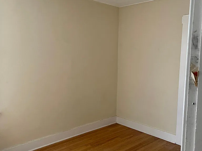 875 Warren St #2 — Photo 7