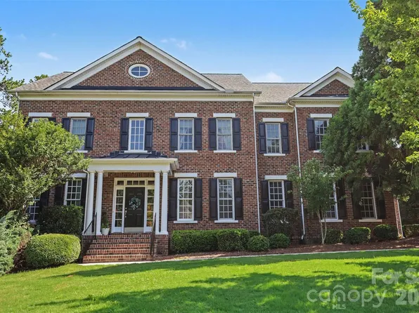 16619 Flintrock Falls Ln, Charlotte, NC 28278