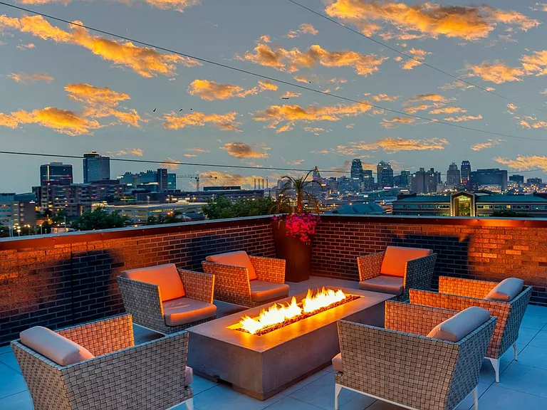 Fire Pit Lounge