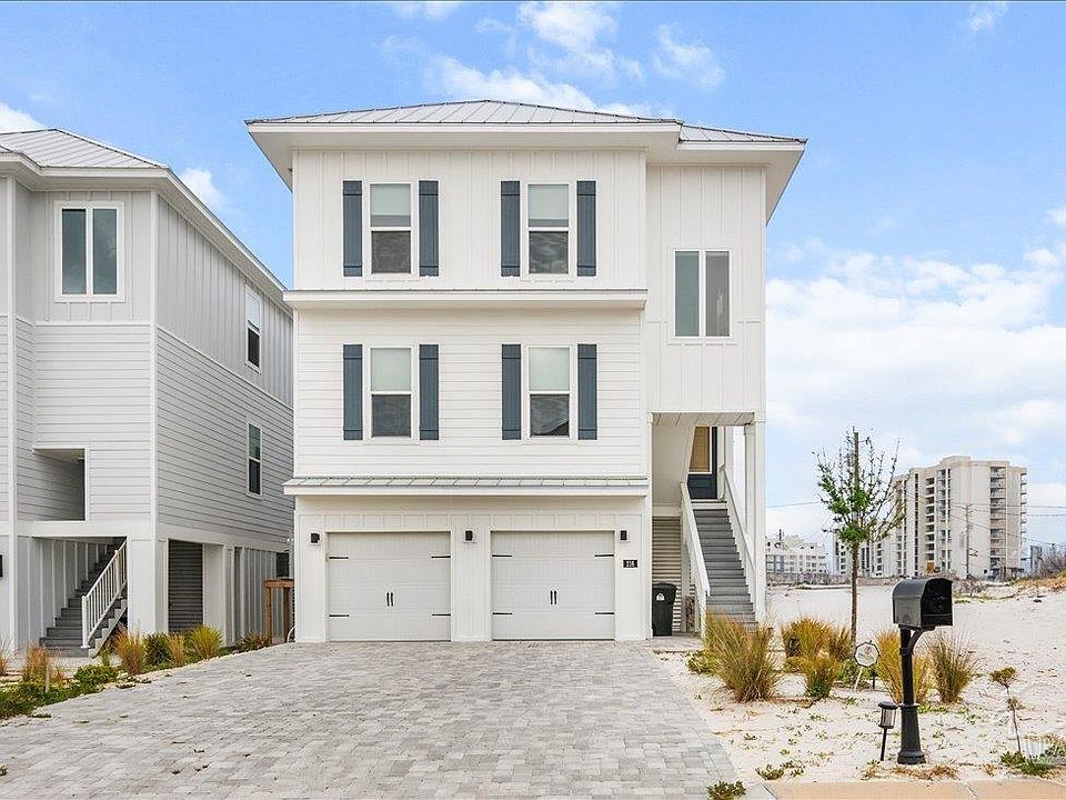 1st image of 216 Clipper Dr