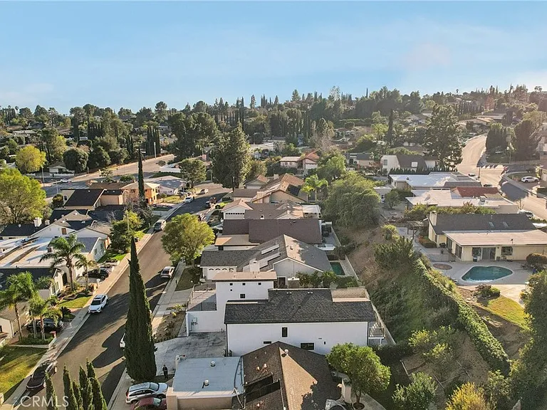 17465 Tuscan Dr — Photo 34
