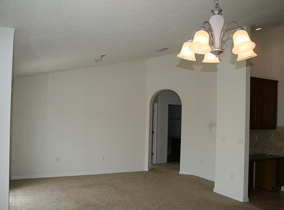 3rd image of 556 52nd Ave N