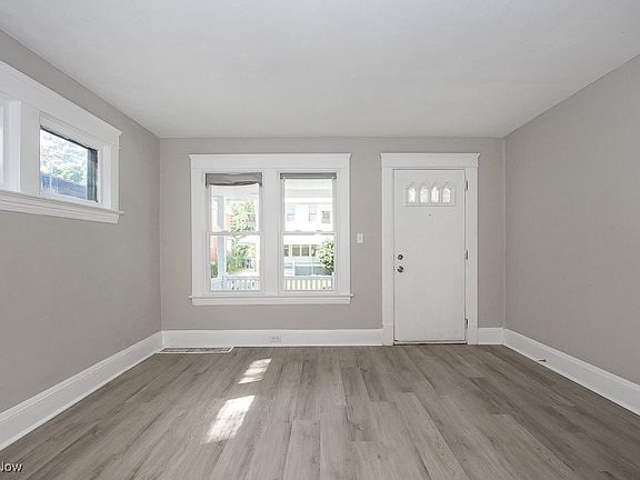3rd image of 475 E 114th St
