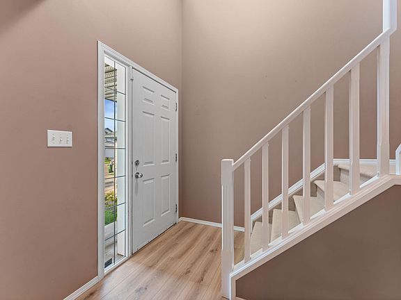 5th image of 11544 167a Ave NW