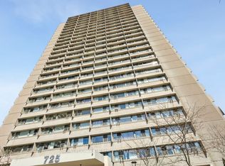 725 Don Mills Rd #305, Toronto, ON M3C1S8