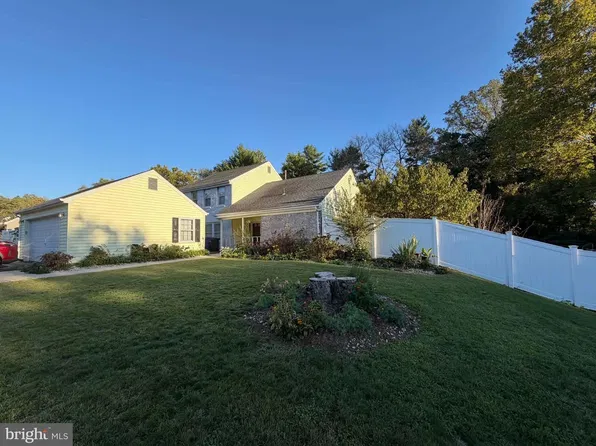 15596 Peach Walker Dr, Bowie, MD 20716