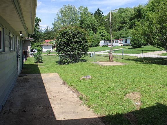 3rd image of 57 Peggy Lane