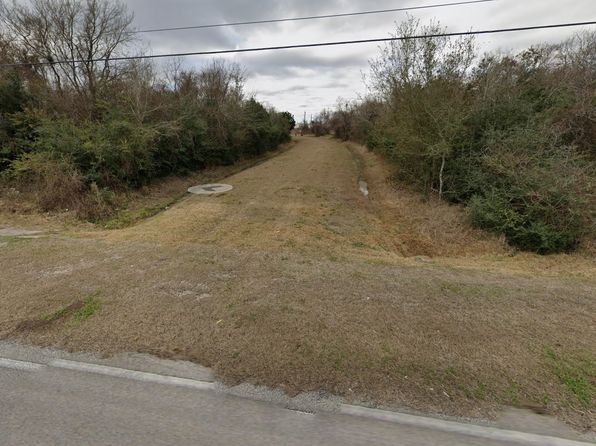 0 N 4th St, La Porte, TX 77571