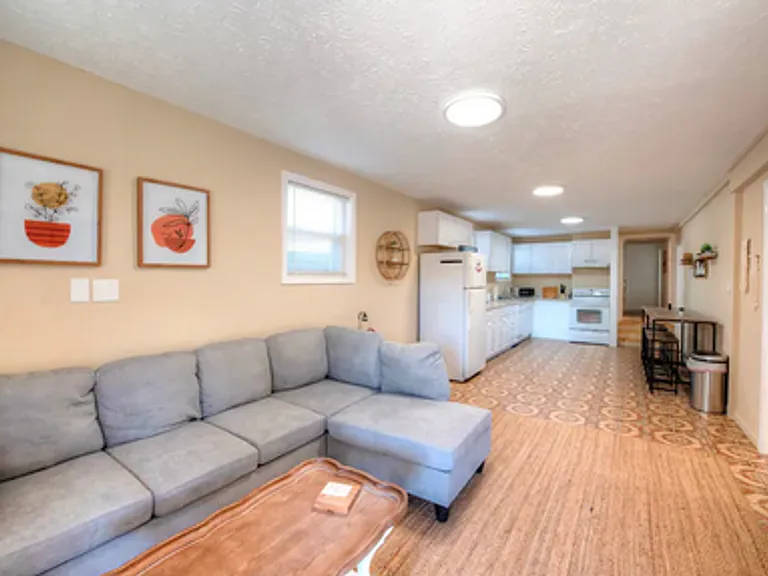 730 Hightop Rd — Photo 3