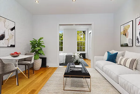 Rented by REAL New York | media 2