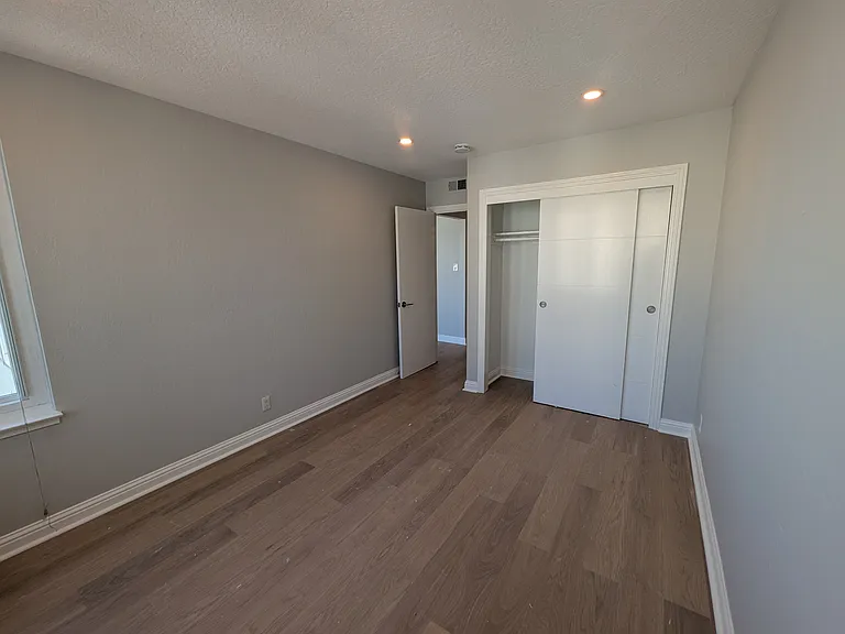 875 Waller St #1 — Photo 10