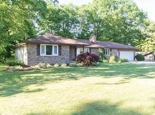 190 Tulip Dr, Hubbard, OH 44425