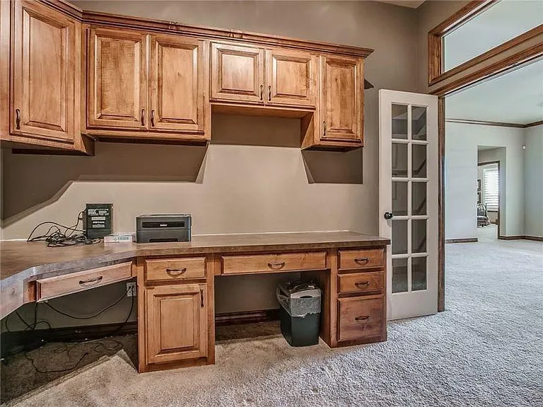 1304 Fairsted Ct — Photo 9
