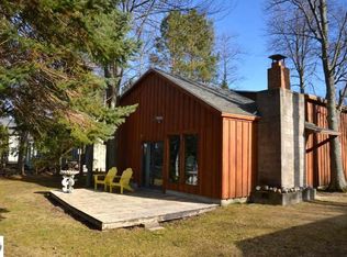 14512 Williams Dr, Elk Rapids, MI 49629