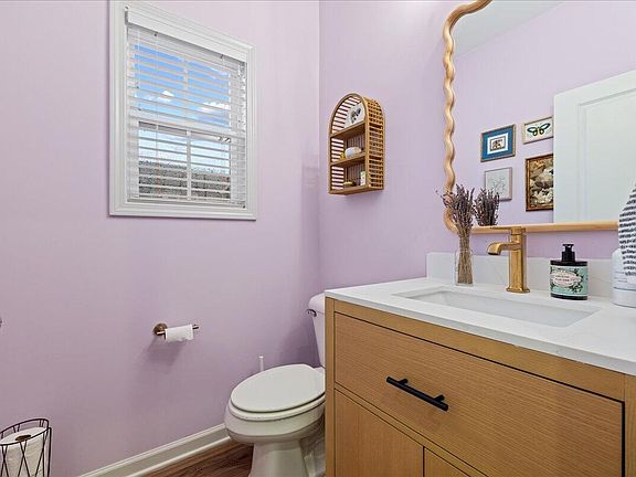 4th image of 845 Oak Center Dr