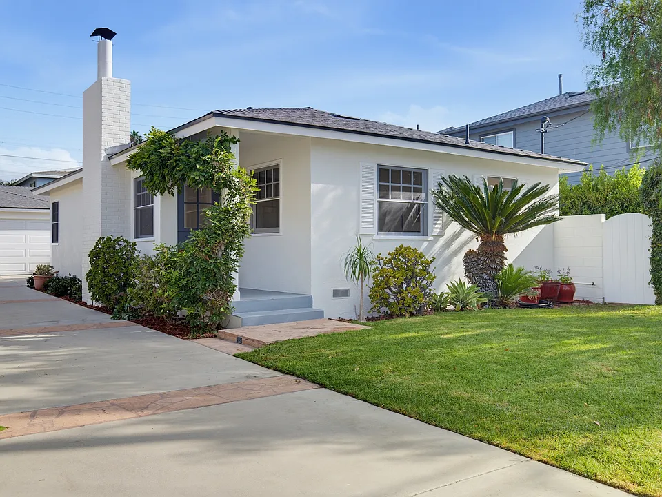 2513 Huntington Ln
