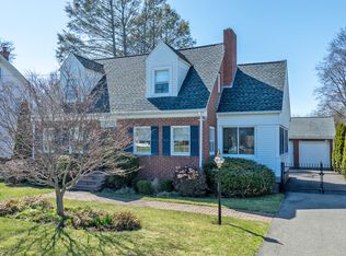 637 Main St, Cromwell, CT 06416