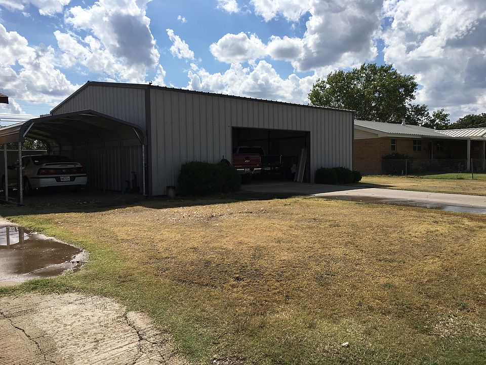 2nd image of 426 Nara Visa Ln