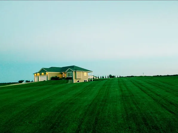 765 Riverwood Ct, Elgin, MN 55932