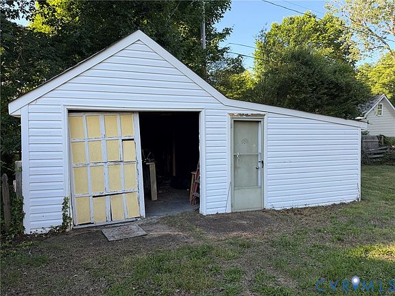 5th image of 2128 Hilliard Rd