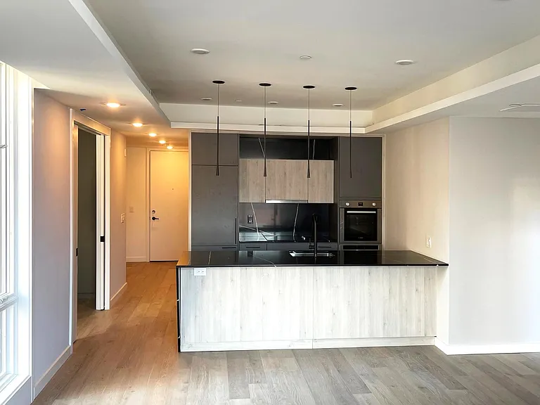 807 N 3rd St — Photo 20