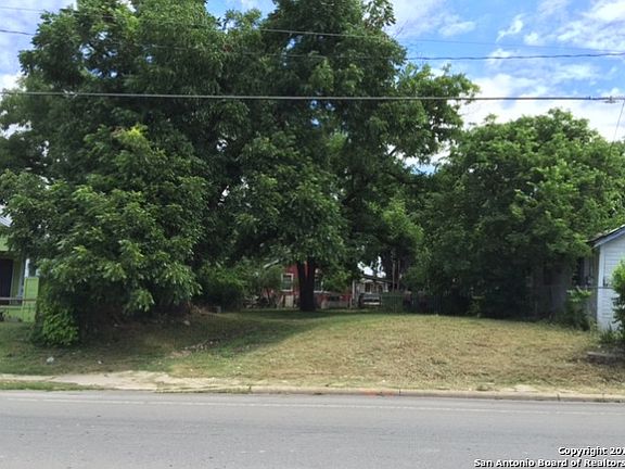 3rd image of 2613 Guadalupe St