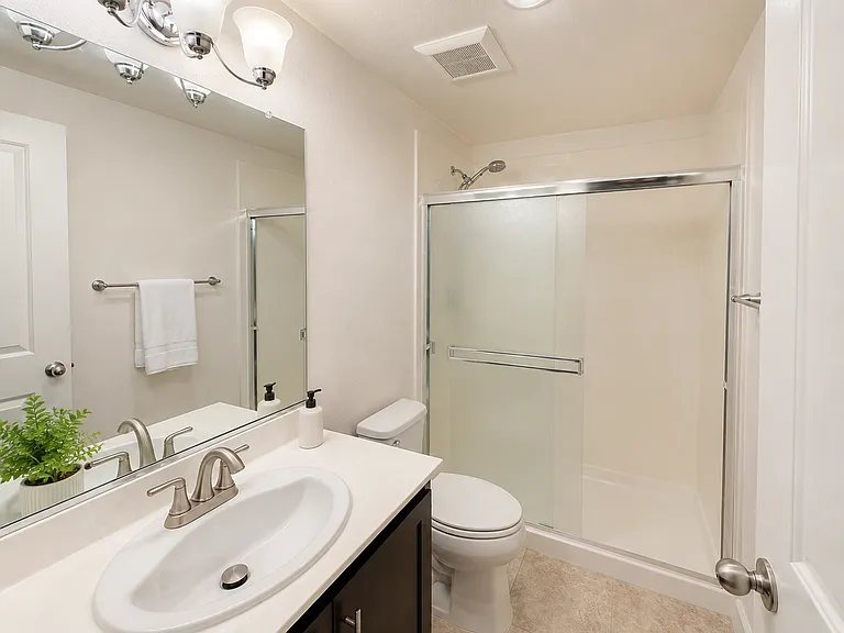 1641 Lee Way — Photo 4