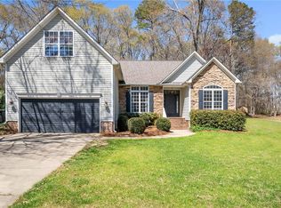 111 Pleasant Woods Rd, Piedmont, SC 29673
