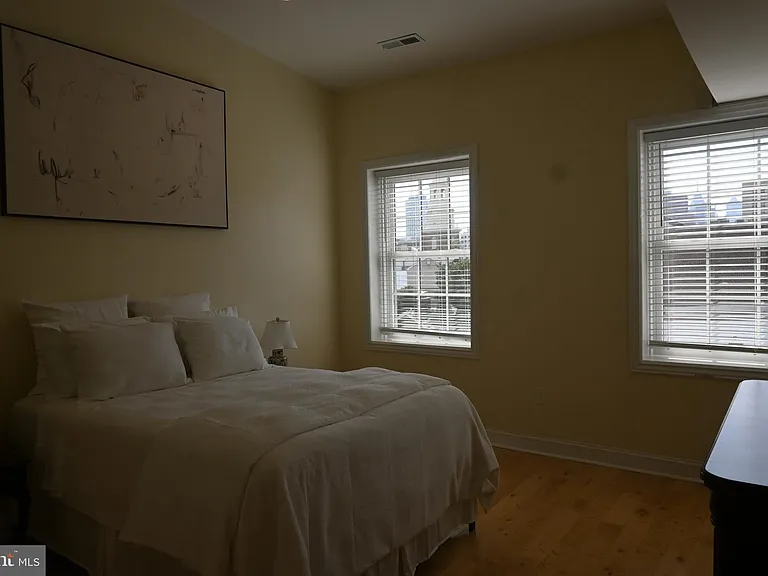 50 N Front St #56 — Photo 16