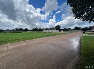 2335 Cheshire Blvd, Poplar Bluff, MO 63901