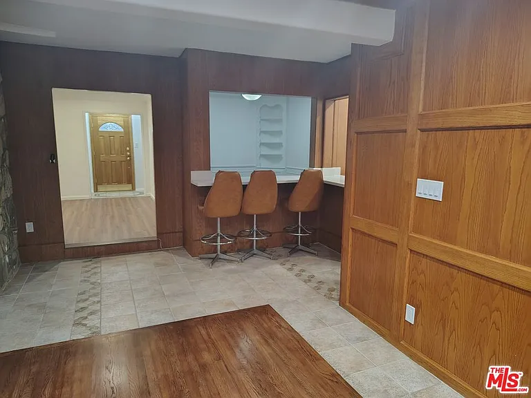 5446 Angeles Vista Blvd — Photo 5