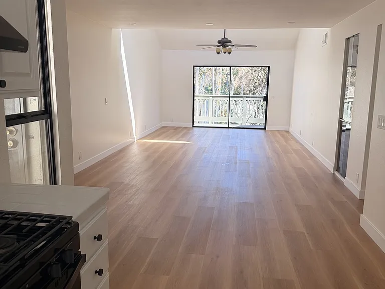 10359 Caminito Covewood — Photo 6