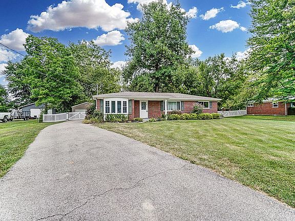 2nd image of 5610 Betty Ln