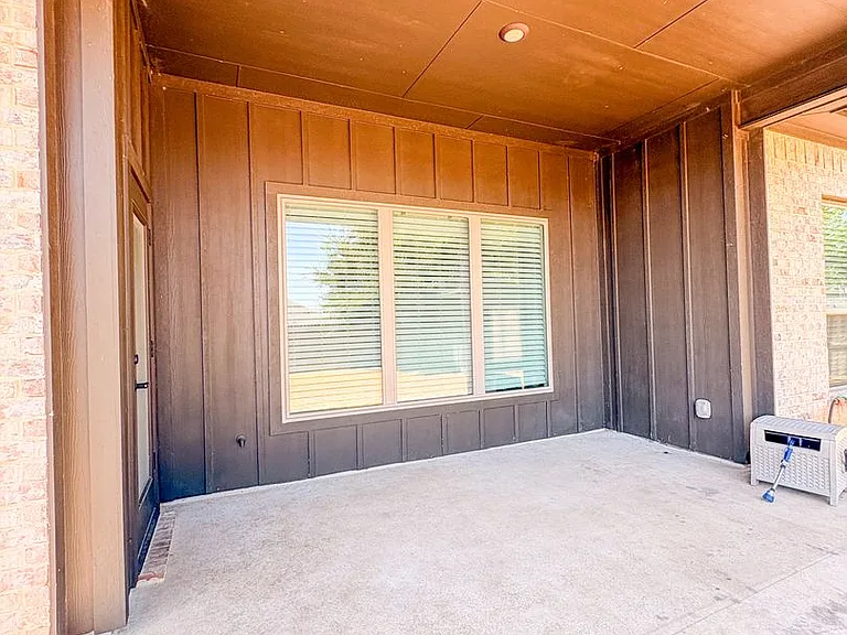 701 Juniper Dr — Photo 21