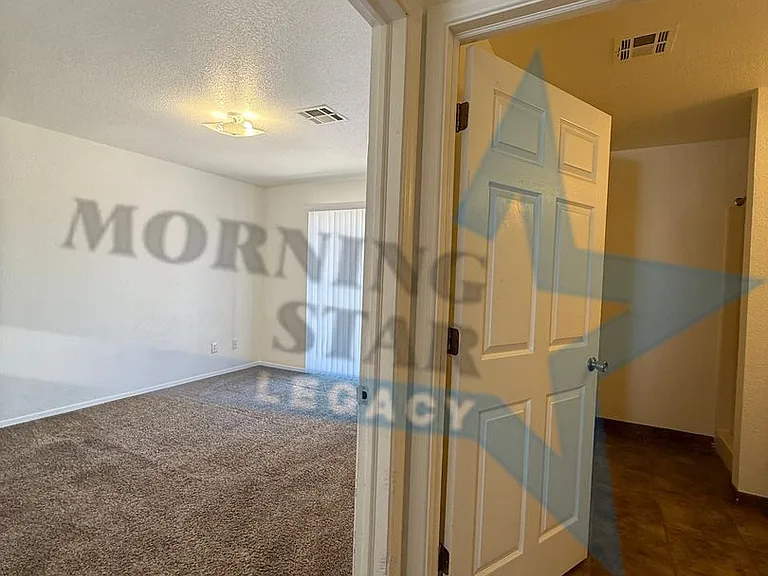 Spacious 2 bedroom floor plans! — Photo 11