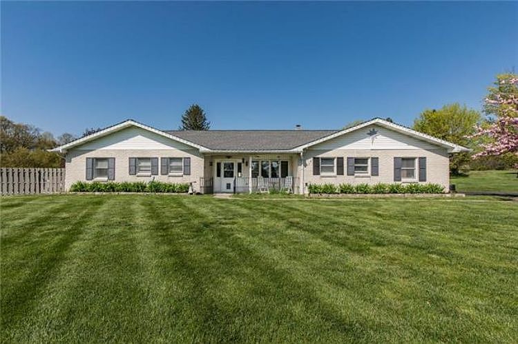 1st image of 511 Ashwood Dr