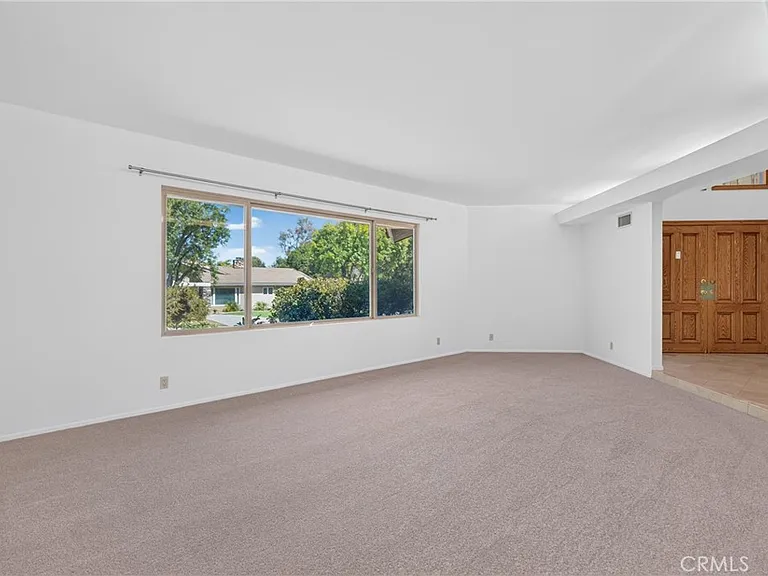 10401 Wystone Ave — Photo 10