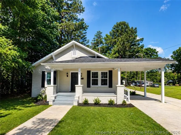 304 S Patterson St, Maxton, NC 28364