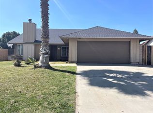 484 S Acacia Ave, Rialto, CA 92376