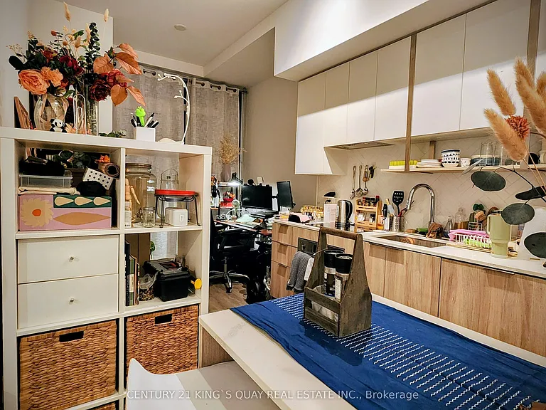 15 Holmes Ave #405 — Photo 5