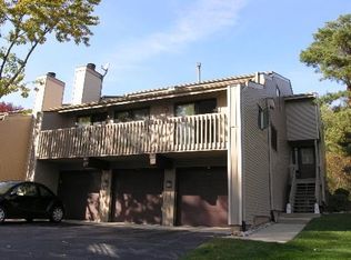 24 Mineola Rd, Fox Lake, IL 60020